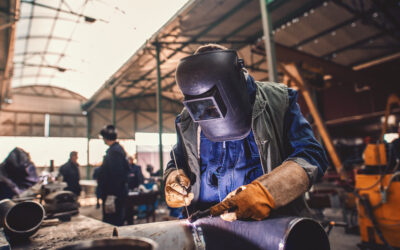 El Ayuntamiento de Huelva ofrece cursos gratuitos de montaje industrial, operaciones en planta química y soldadura