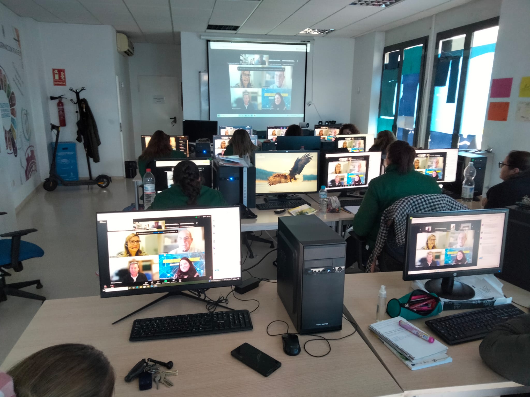 El alumnado de Empleaverde+ participa en el taller “Economía Circular y Empleos Verdes” del Proyecto Integral “A Tu Vera”