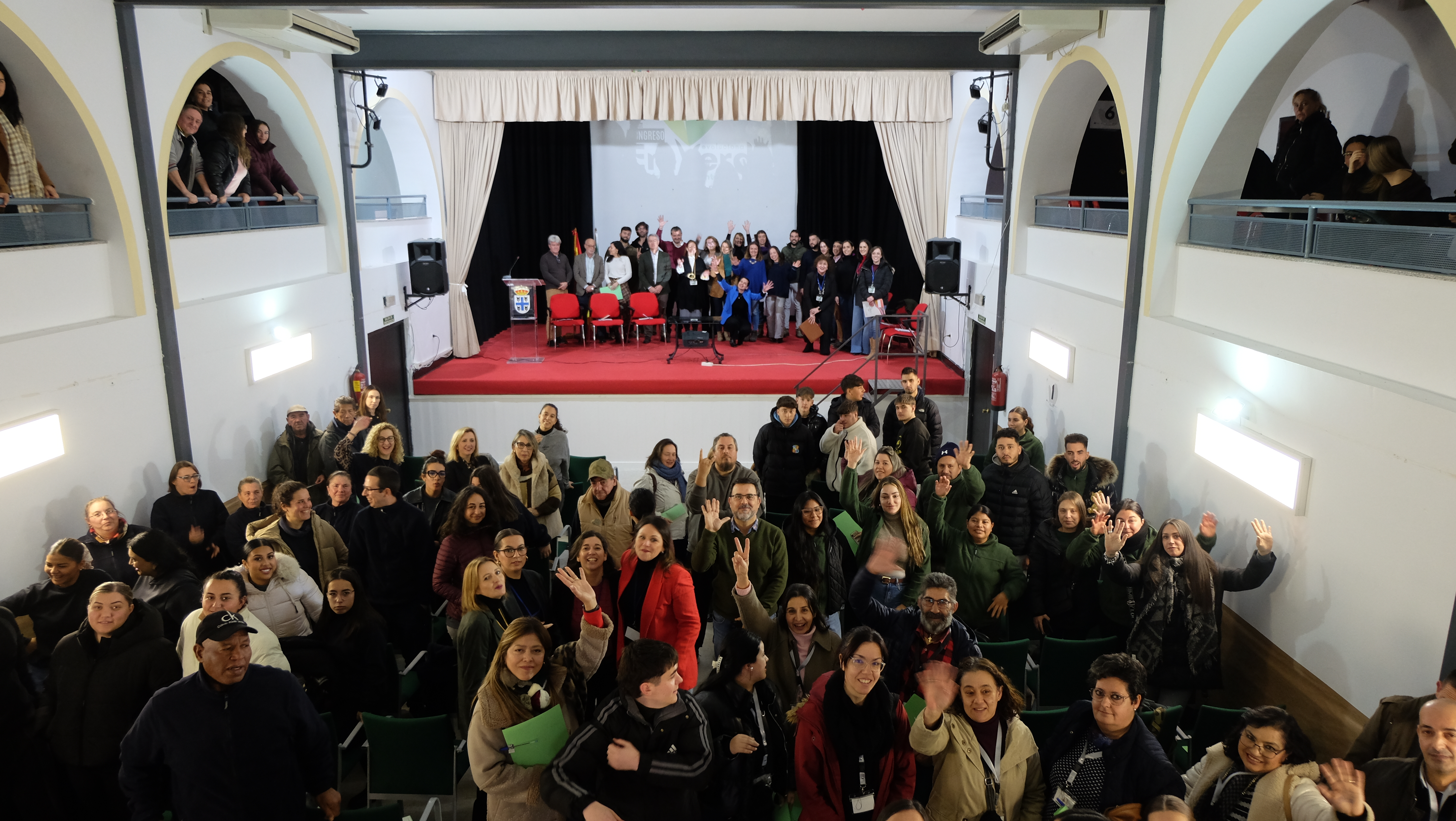 Serradilla reúne a instituciones y proyectos emprendedores en torno al aprovechamiento forestal sostenible